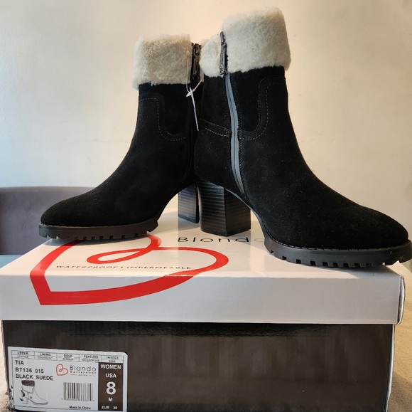 Blondo Shoes - Black Suede Boots with Cream Fur Trim